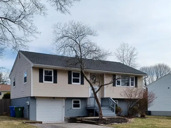 54 Brewster Drive, Middletown, NY 10940