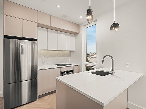4th image of 34-16 38th St #716