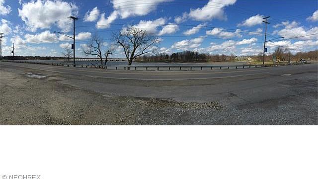2nd image of 16957 Mahoning Ave