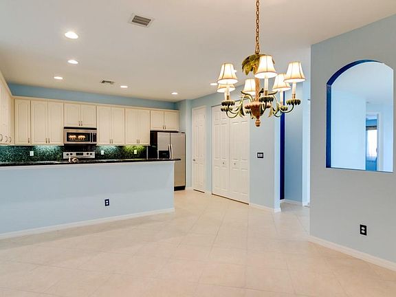 5th image of 6370 Oxford Cir Unit 104D