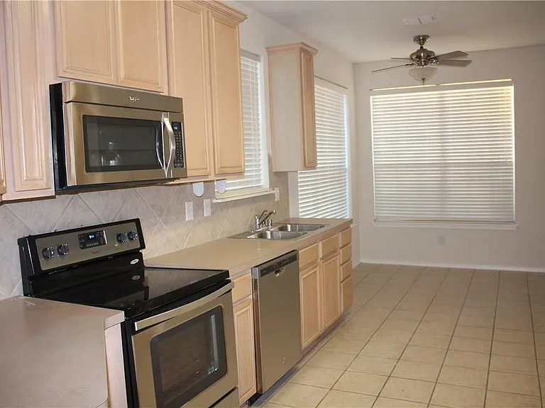 9900 Monastery Dr — Photo 6