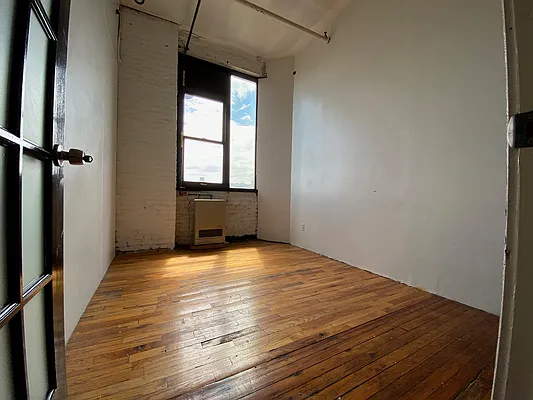 Rented by Nooklyn NYC LLC | media 45