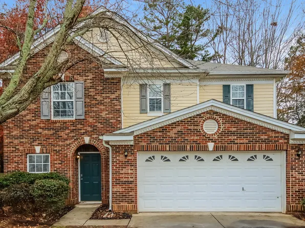 2712 Markham Woods Ct, Charlotte, NC 28214