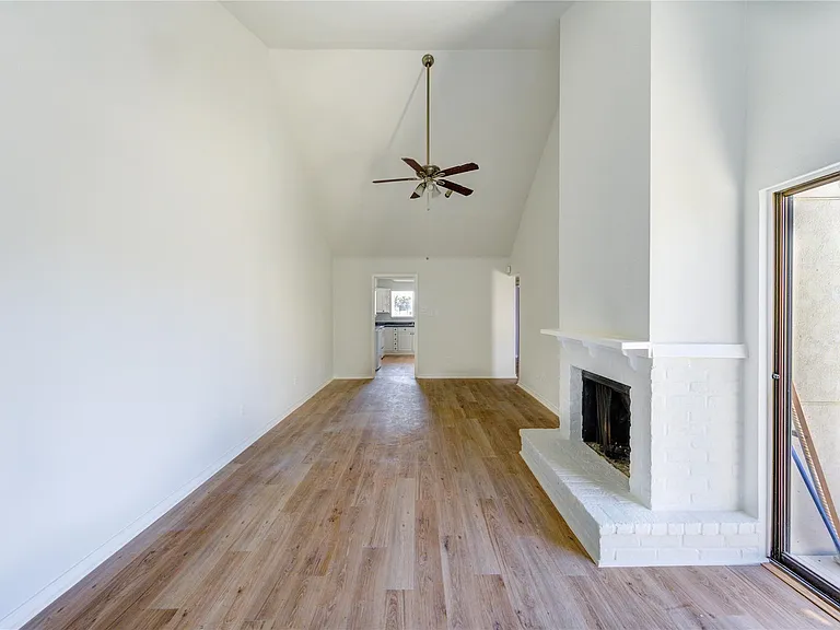 6401 Deihl Rd #505 — Photo 15