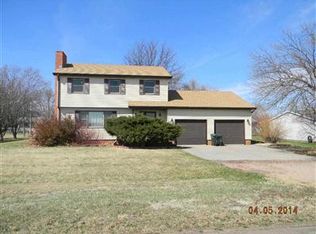 612 Pioneer Trace Rd, Sutherland, NE 69165