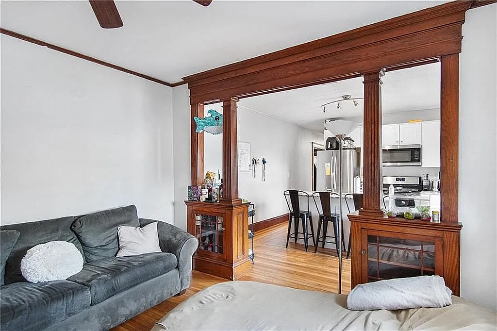 4 bed, 1377 sqft, $2,200 — Photo 4