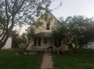 1460 Laurel St, Hamilton, IL 62341