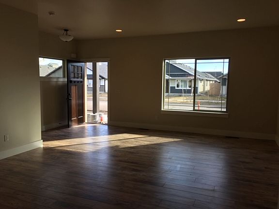 5th image of 1043 Twin Lakes Ave #A