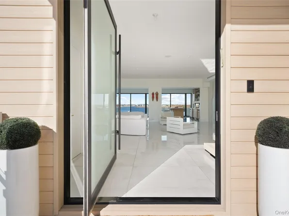 1990 Bay Boulevard, Atlantic Beach, NY 11509