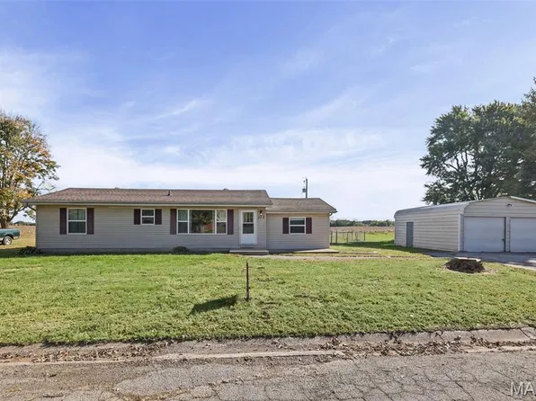 215 Avalon St, Brighton, IL 62012
