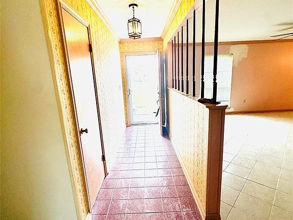 2nd image of 123 Highland Terrace