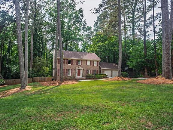 2nd image of 3838 Hunting Ridge Dr