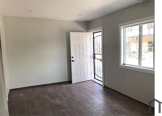 11818 S Main St #3 — Photo 16