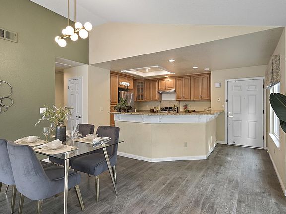 4th image of 1800 Parkview Green Cir
