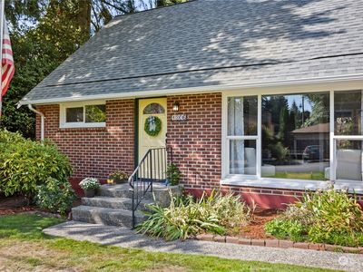 1306 N 165th Street, Seattle, WA, 98133