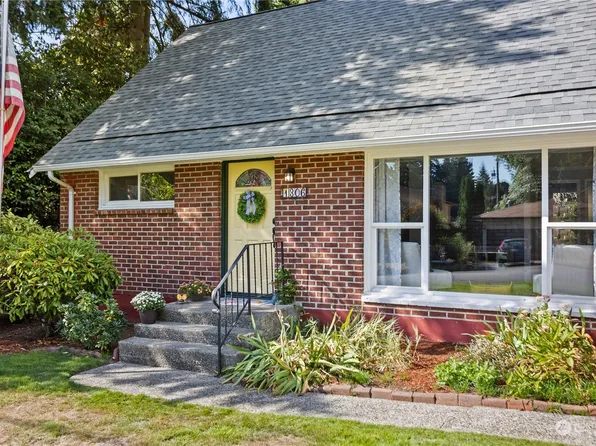 1306 N 165th Street, Shoreline, WA 98133