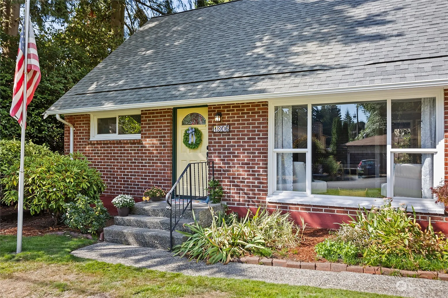 1306 N 165th Street photo 1