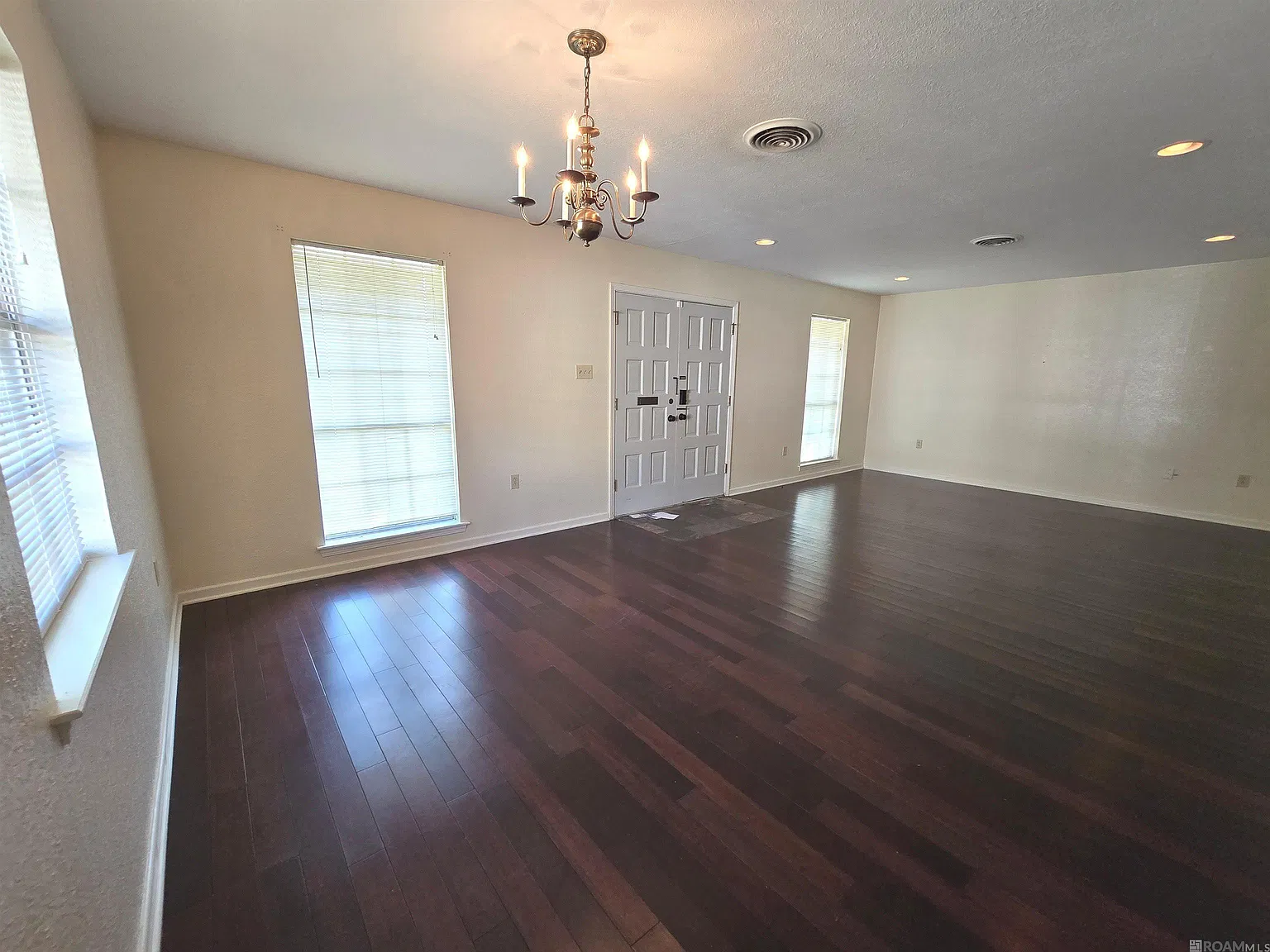 3 bed, 1782 sqft, $2,000 — Photo 3