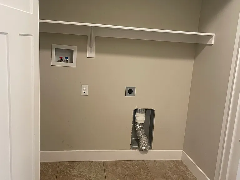 12727 Meadow Run Ct — Photo 16