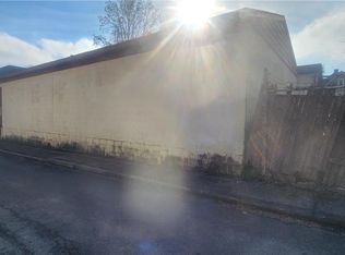 Currant St, Catasauqua, PA 18032