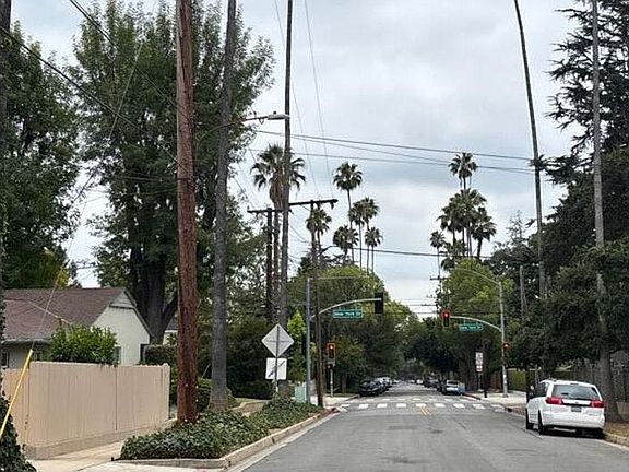 4th image of 1937 Mar Vista Ave