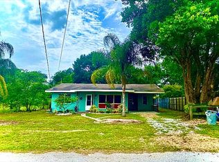 218 1st St S, Dundee, FL 33838