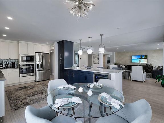3rd image of 4401 Gulf Shore Blvd N APT 806