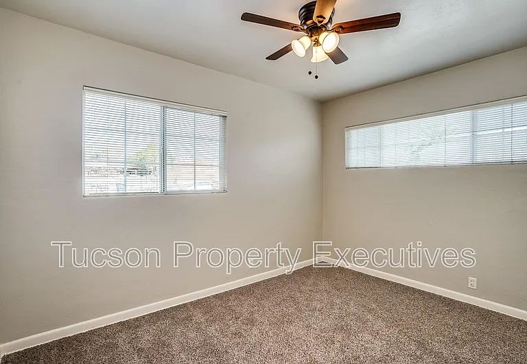 1040 E Linden St #A — Photo 15