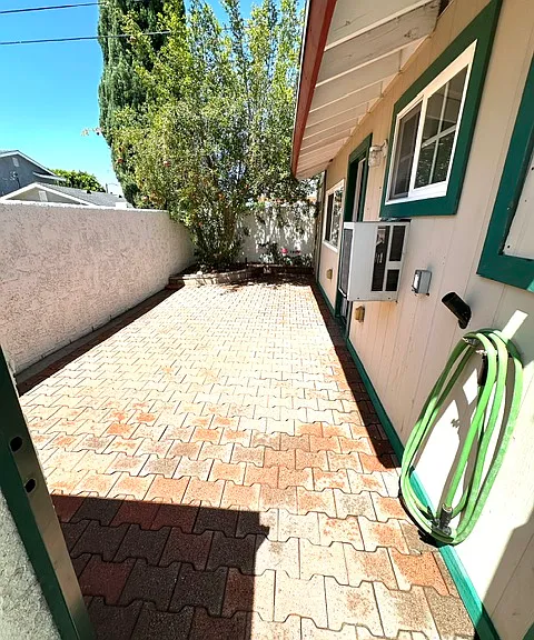 6250 Malvern Ave #A — Photo 2
