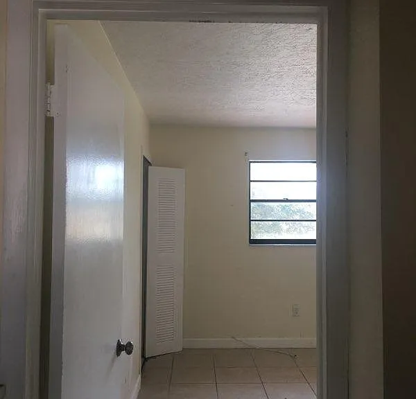 2261 W 53rd St #9 — Photo 10