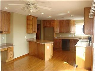 2nd image of 4064 Ivygrove Ln