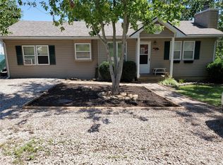 453 Walton St, Bourbon, MO 65441