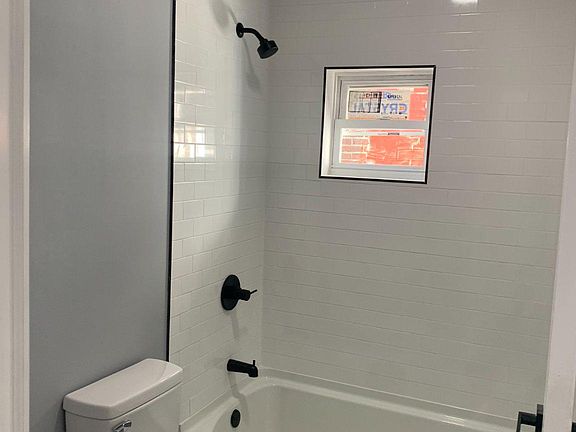 5th image of 5246 Jefferson St #2
