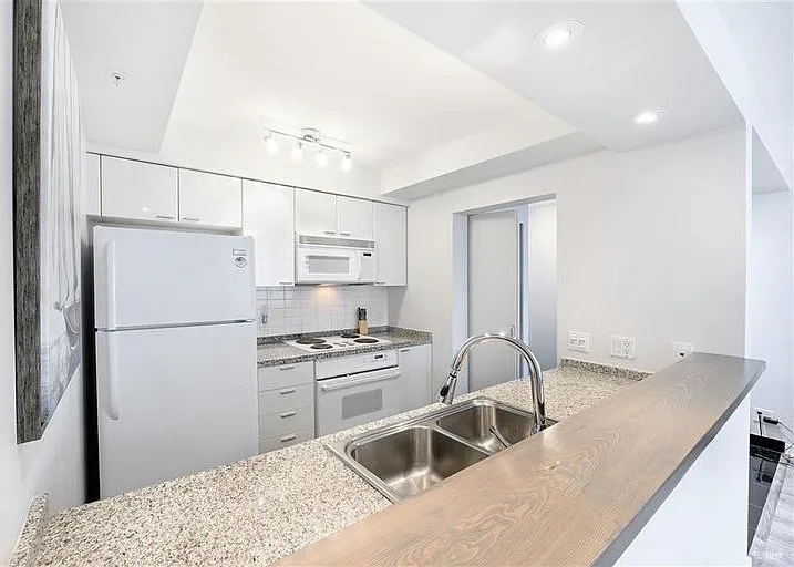 1200 Alberni St #1A — Photo 5
