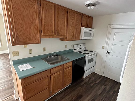 5th image of 1762 Cleneay Ave Unit B