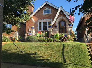 5500 Walsh St, Saint Louis, MO 63109