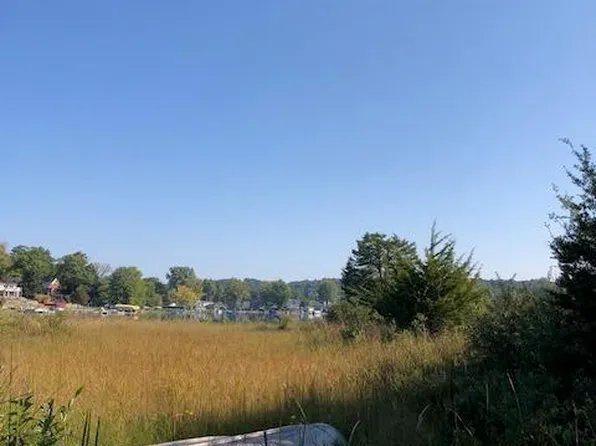 4 Pike Ln, Union, MI 49130