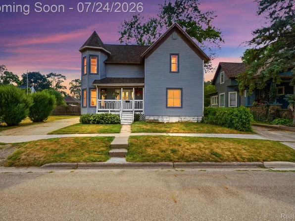205 N Mackinaw St, Durand, MI 48429