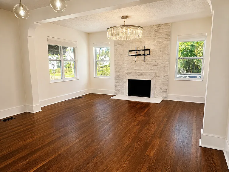 4534 W Beachway Dr — Photo 5
