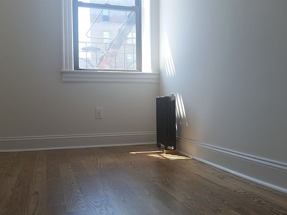 3rd image of 401 E 21st St