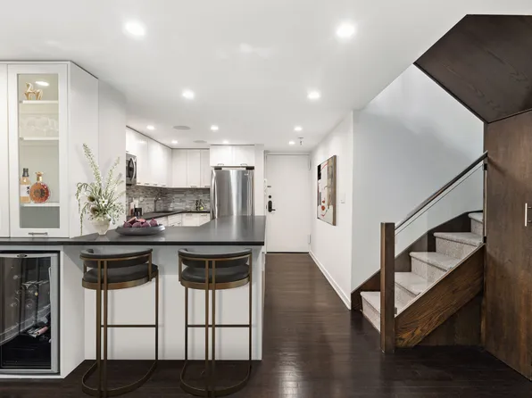 808 Broadway image 4 of 6