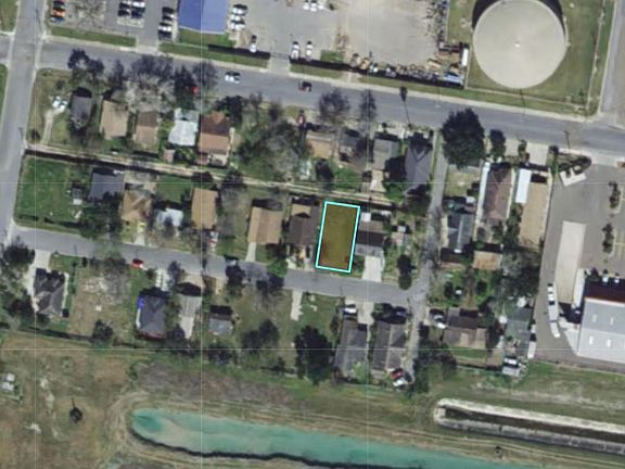 4th image of 2522 Savannah Ave