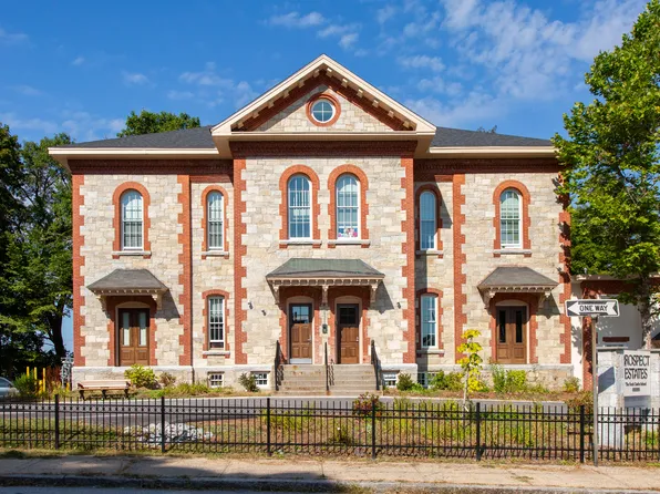 41 Prospect St #4, Webster, MA 01570