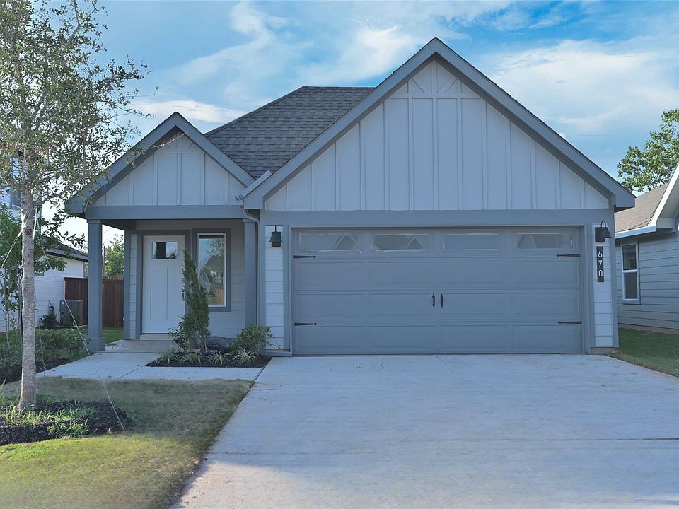 1st image of 670 Capstone Cir