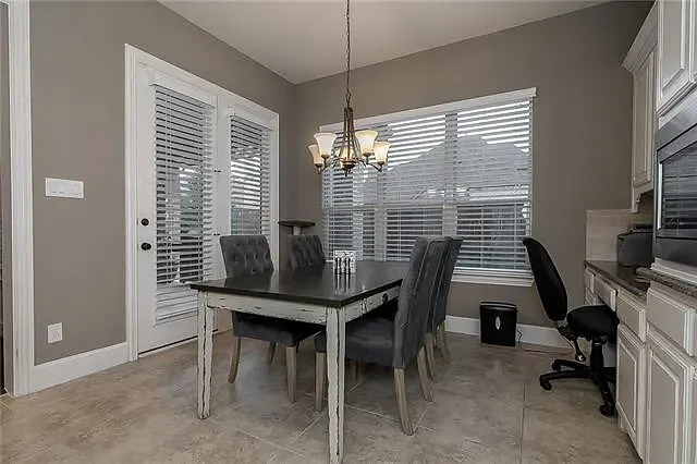 14613 Roselawn Ln — Photo 25