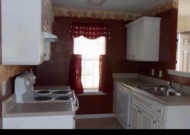 2nd image of 114 Kingston Village Dr