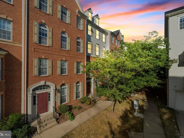 5673 Harrington Falls Ln Unit F, Alexandria, VA 22312