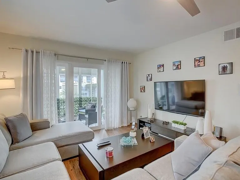 2990 NE 16th Ave #301 — Photo 9