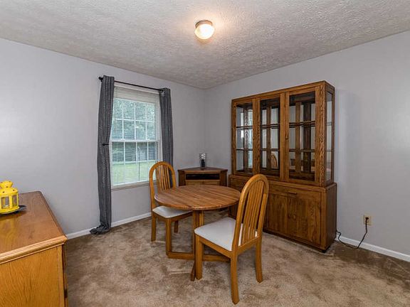 4th image of 6474 Glen Ct