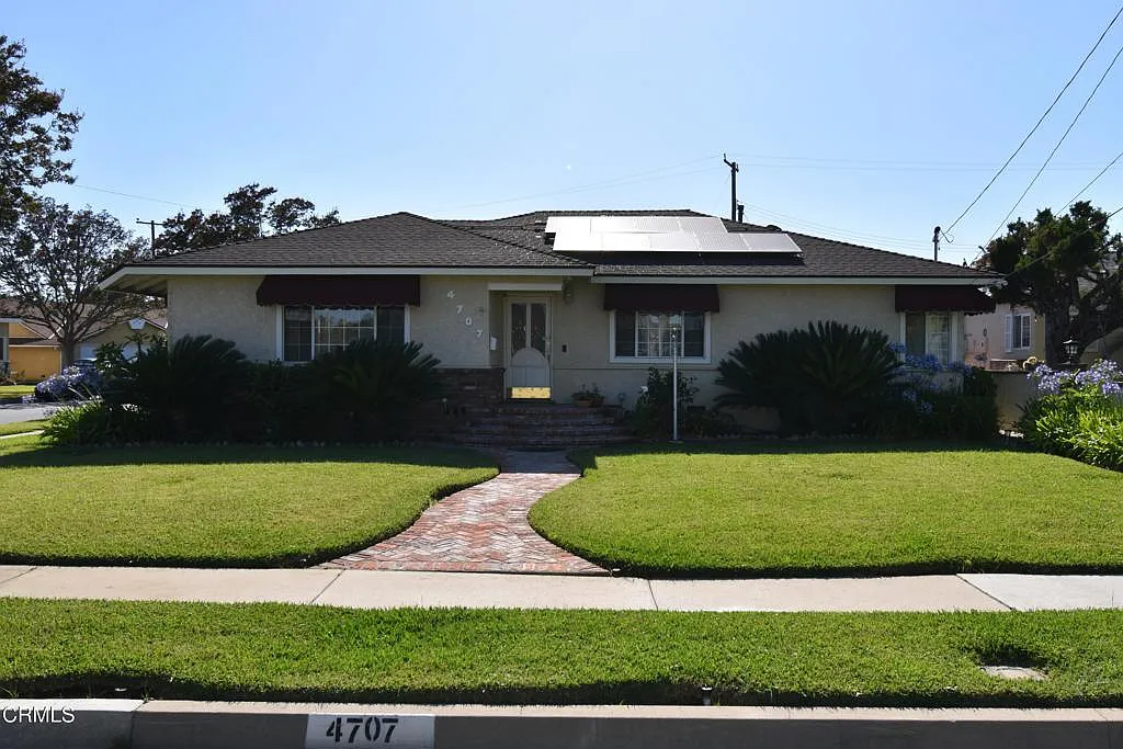 4 bed, 2.0 bath, 2051 sqft, $4,200 — Photo 1